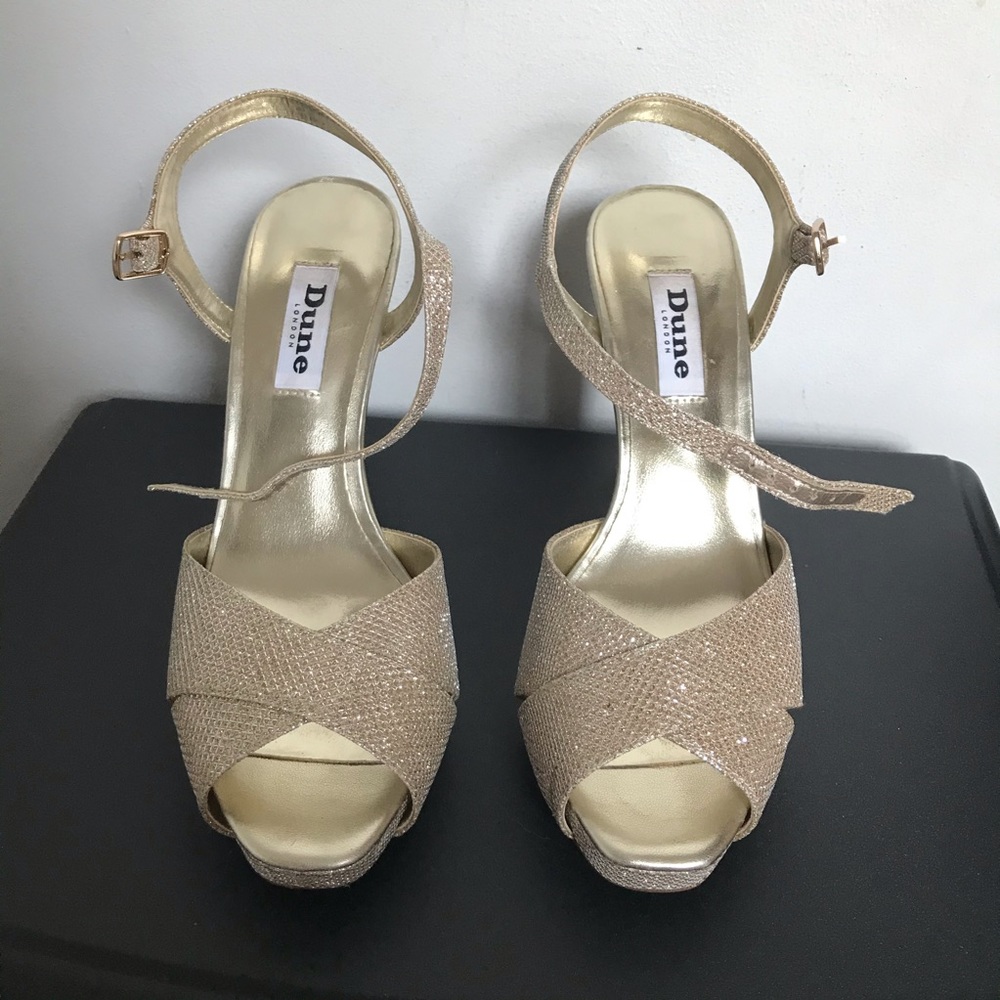 Dune heels
